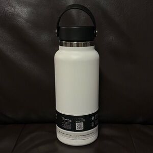 Hydro Flask 32oz Wide Mouth w/ Flex Cap Bottle - White NWT